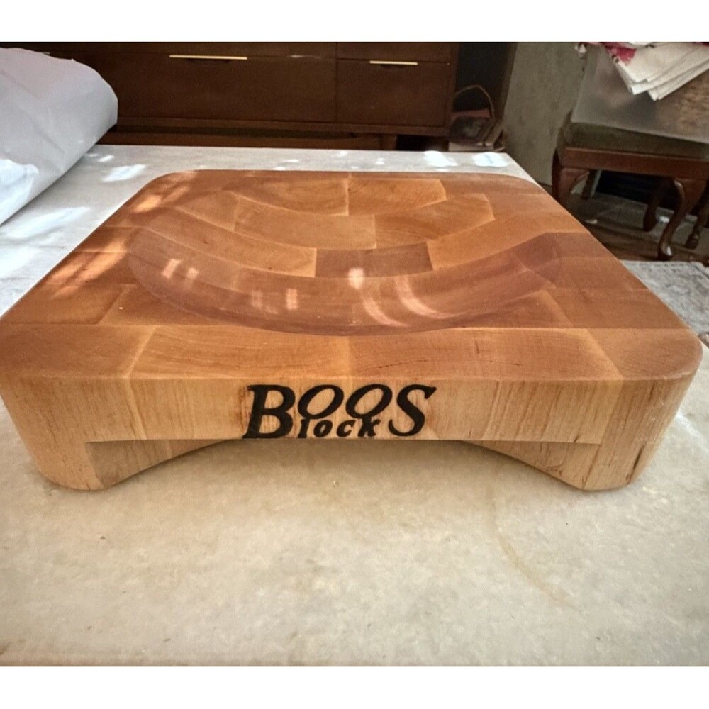 John Boos Blocks Square Mezzaluna Mapel Wood Cutting Board